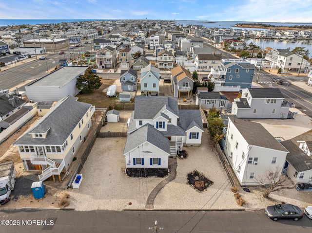 108 W 22nd Street, Ship Bottom, NJ 08008