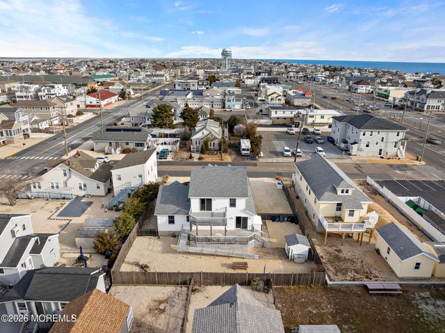 108 W 22nd Street, Ship Bottom, NJ 08008