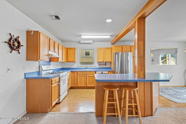 108 W 22nd Street, Ship Bottom, NJ 08008