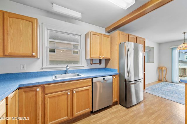 108 W 22nd Street, Ship Bottom, NJ 08008