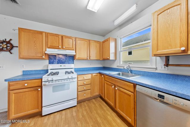 108 W 22nd Street, Ship Bottom, NJ 08008