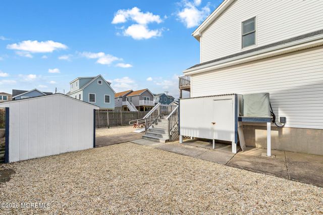 108 W 22nd Street, Ship Bottom, NJ 08008