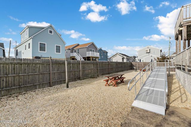 108 W 22nd Street, Ship Bottom, NJ 08008