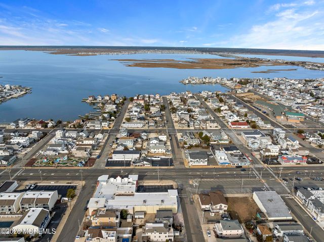 108 W 22nd Street, Ship Bottom, NJ 08008