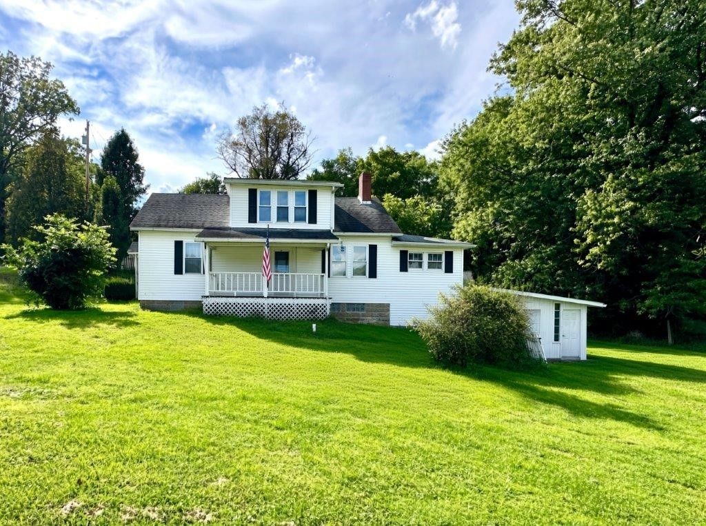 Image 1 of property listing at 571 Lake Road, Washington Twp, PA 16156