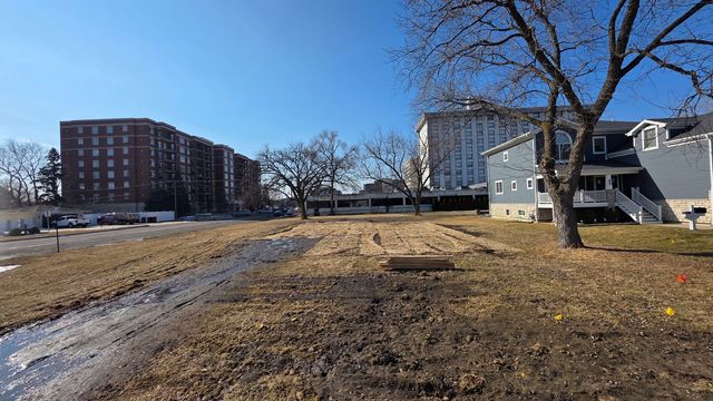 5602 N Fairview Avenue, Norwood Park, IL 60631