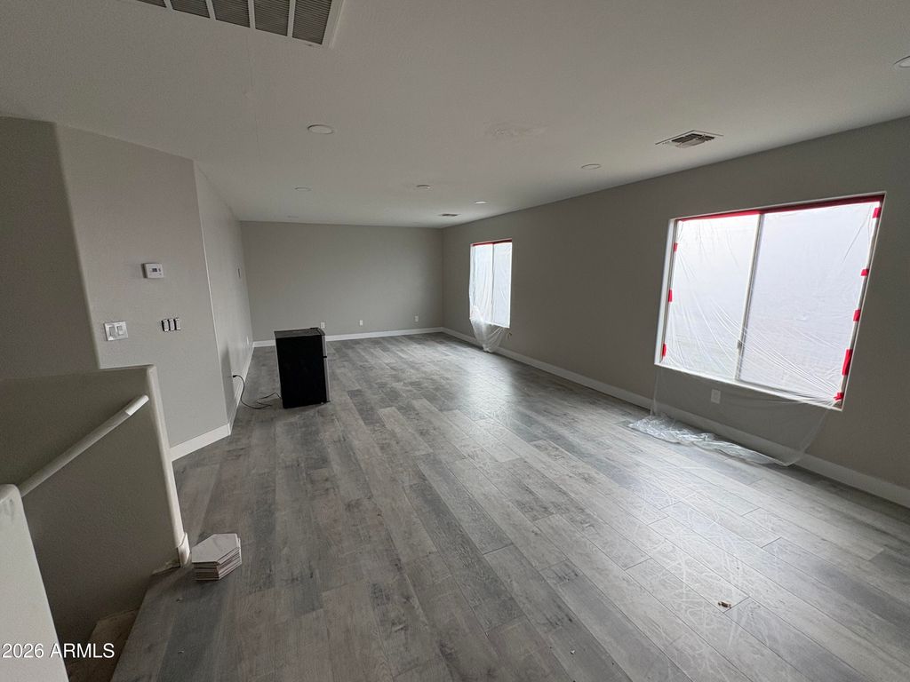 Image 10 of property listing at 951 W ELIZABETH Way, Coolidge, AZ 85128