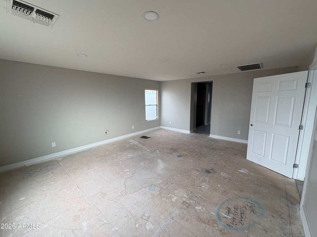 Image 11 of property listing at 951 W ELIZABETH Way, Coolidge, AZ 85128