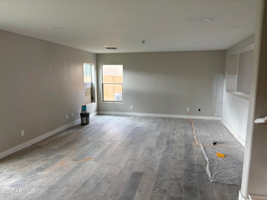 Image 18 of property listing at 951 W ELIZABETH Way, Coolidge, AZ 85128