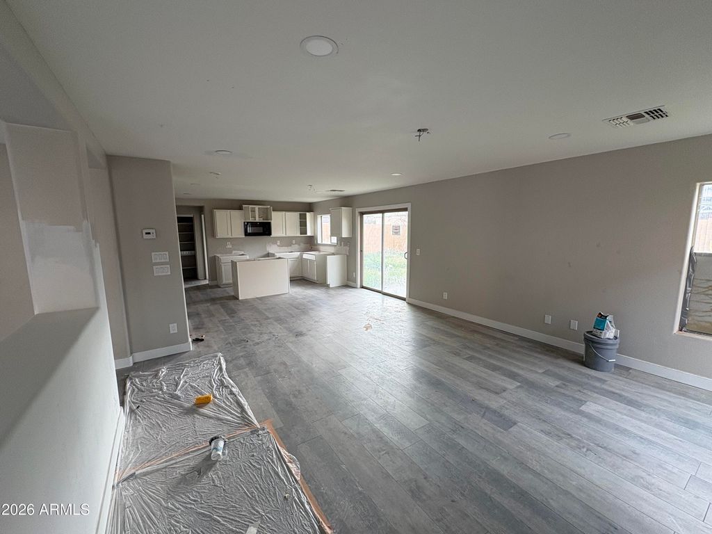 Image 3 of property listing at 951 W ELIZABETH Way, Coolidge, AZ 85128
