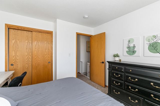 400 SE Westgate Drive, Waukee, IA 50263