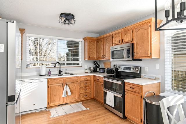 400 SE Westgate Drive, Waukee, IA 50263