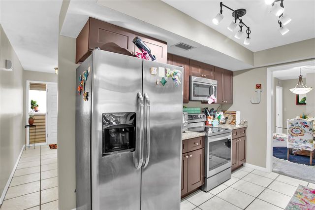 855 FOUNTAINHEAD DRIVE, Largo, FL 33770