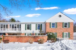 40 Halifax Ct D, Springfield, MA 01108