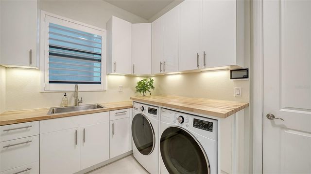 9104 BERNINI PLACE, Sarasota, FL 34240