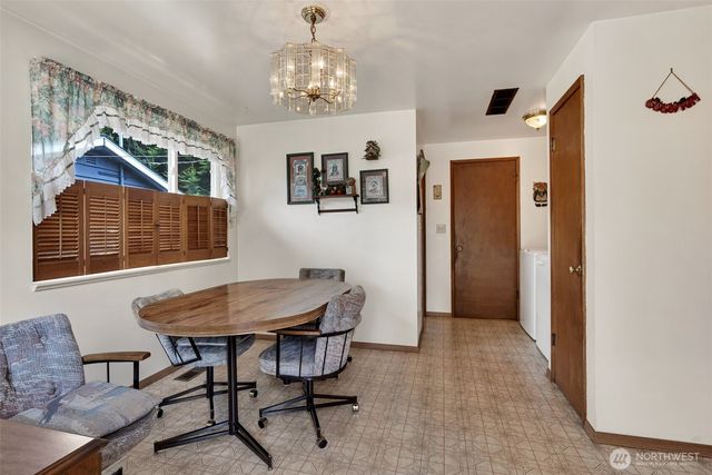 420 S 128th Street, Seattle, WA 98168