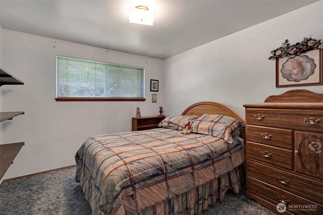 420 S 128th Street, Seattle, WA 98168