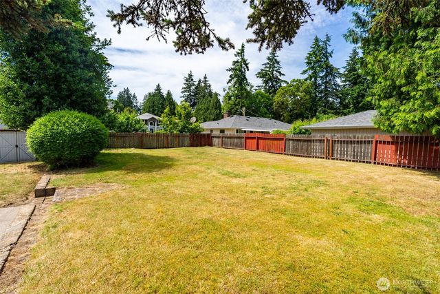 420 S 128th Street, Seattle, WA 98168