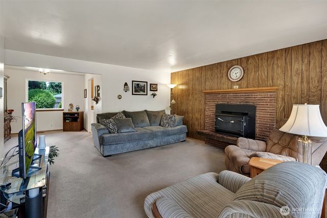 420 S 128th Street, Seattle, WA 98168