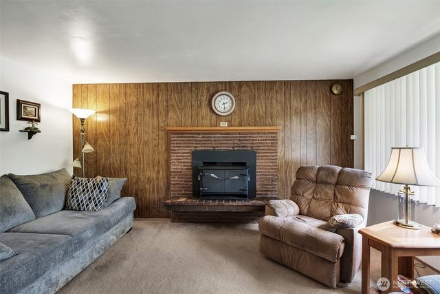 420 S 128th Street, Seattle, WA 98168