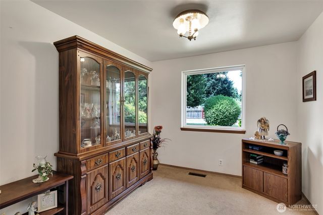 420 S 128th Street, Seattle, WA 98168