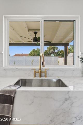 4852 E BETTY ELYSE Lane, Scottsdale, AZ 85254