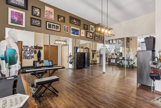 2650 University Avenue W 205, Saint Paul, MN 55114