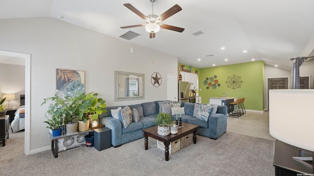 1312 Moby Dr, New Braunfels, TX 78130