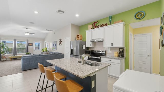1312 Moby Dr, New Braunfels, TX 78130