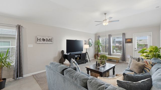 1312 Moby Dr, New Braunfels, TX 78130