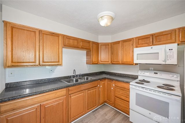 7725 Harrington Avenue, Dayton, OH 45415
