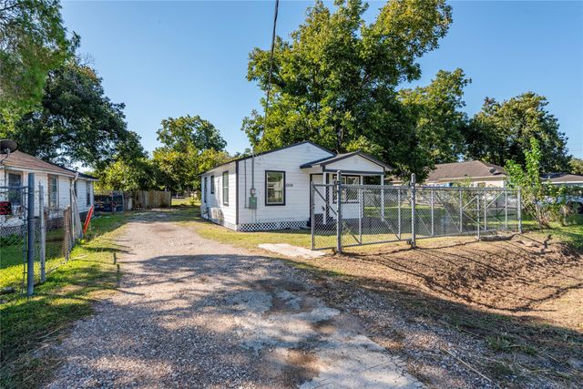 6309 Anderson Street, Texas City, TX 77591