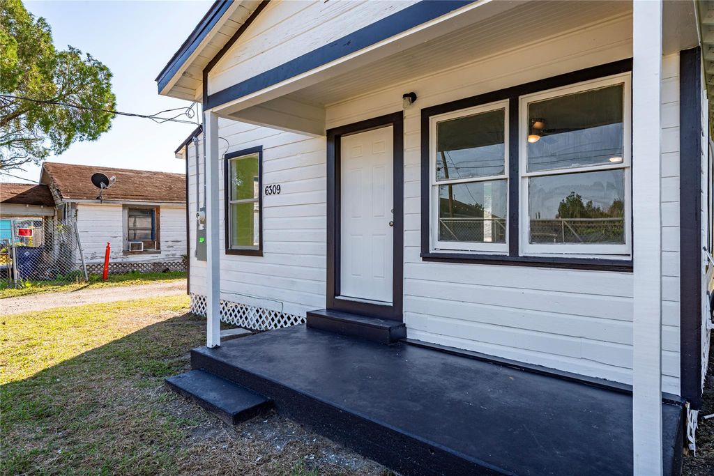 6309 Anderson Street, Texas City, TX 77591