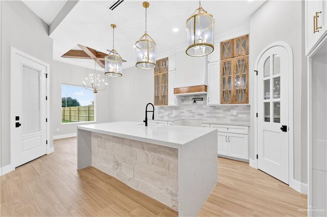 8009 39th Street, Mcallen, TX 78504