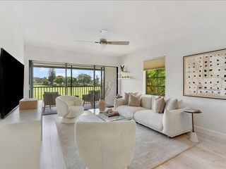 551 Greensward Lane 204-d, Delray Beach, FL 33445