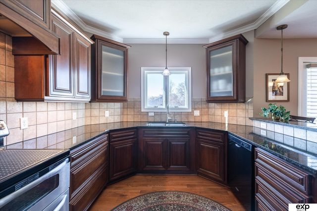 907 Ridge Road Place, Hickman, NE 68372