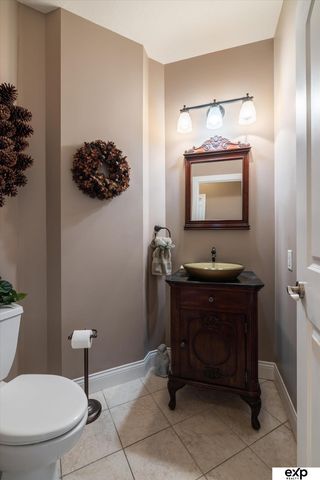 907 Ridge Road Place, Hickman, NE 68372