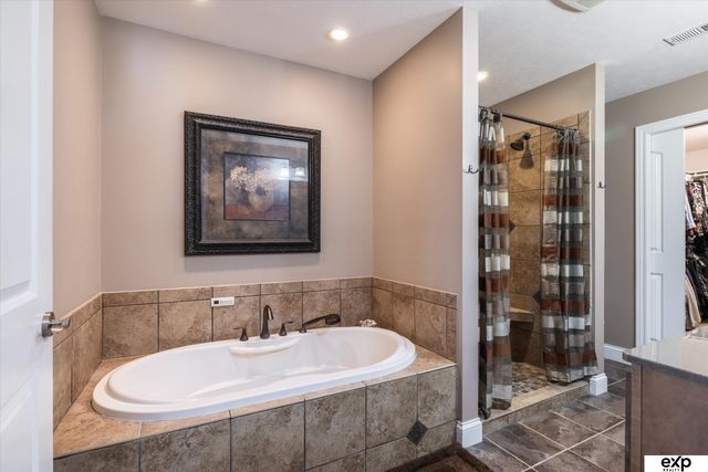 907 Ridge Road Place, Hickman, NE 68372