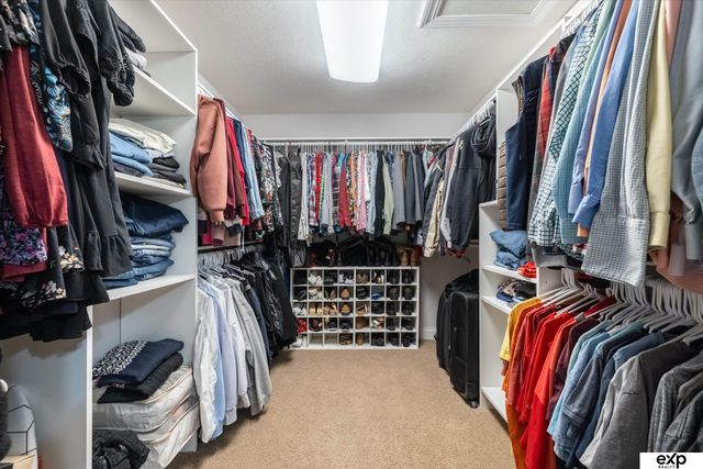 907 Ridge Road Place, Hickman, NE 68372