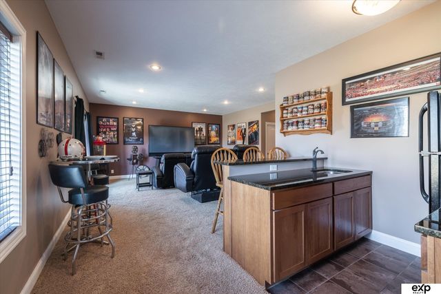 907 Ridge Road Place, Hickman, NE 68372