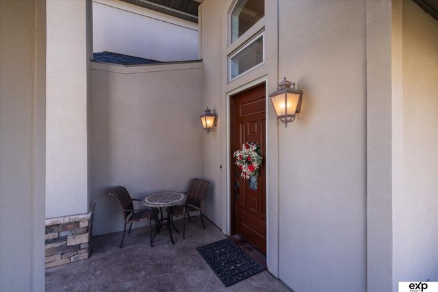 907 Ridge Road Place, Hickman, NE 68372