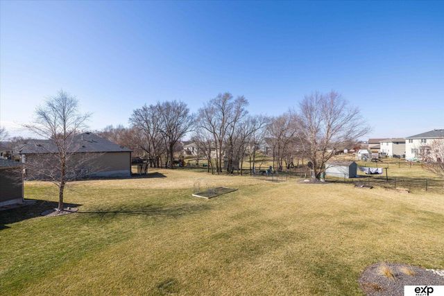 907 Ridge Road Place, Hickman, NE 68372