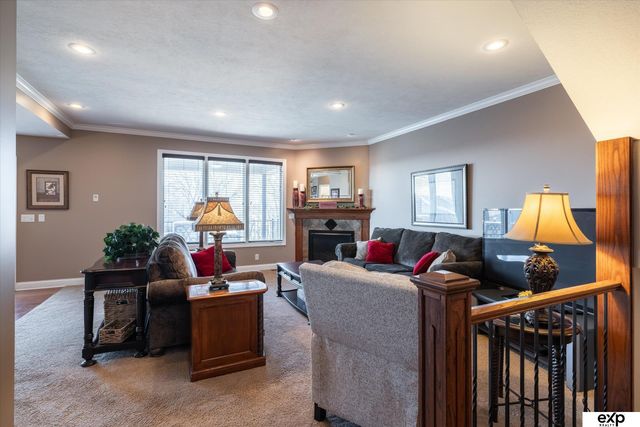 907 Ridge Road Place, Hickman, NE 68372