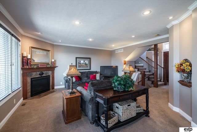 907 Ridge Road Place, Hickman, NE 68372