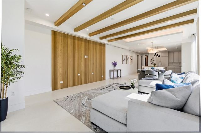 2323 Lake Drive 201, Singer Island, FL 33404