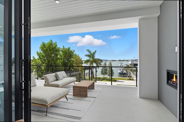 2323 Lake Drive 201, Singer Island, FL 33404