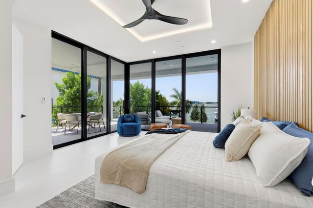 2323 Lake Drive 201, Singer Island, FL 33404