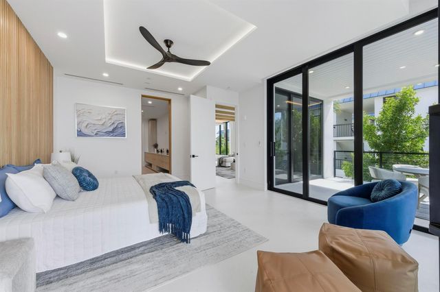 2323 Lake Drive 201, Singer Island, FL 33404