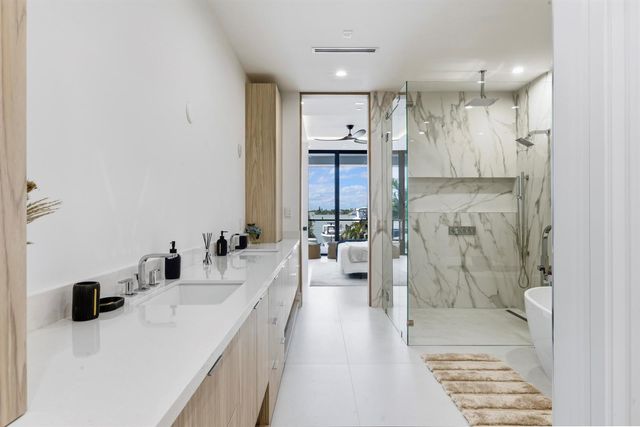 2323 Lake Drive 201, Singer Island, FL 33404