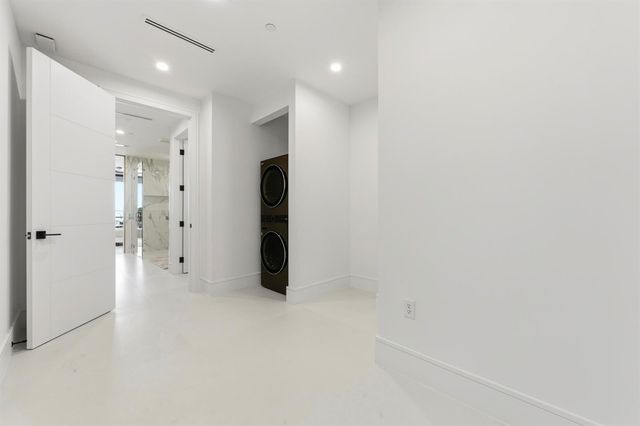 2323 Lake Drive 201, Singer Island, FL 33404